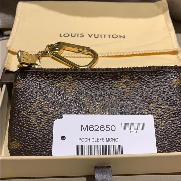 Louis Vuitton key pouch - Picture 1 of 5